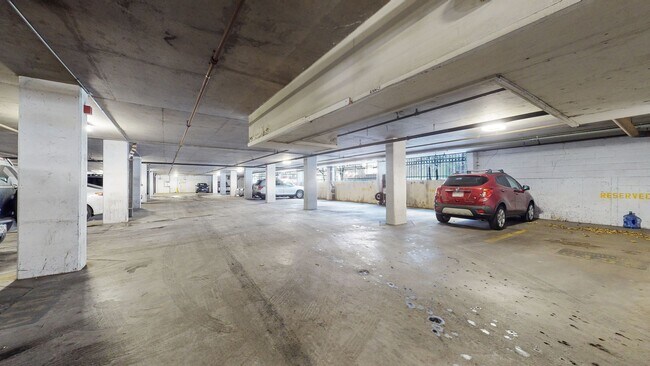 Building Photo - 601 W 11th Ave