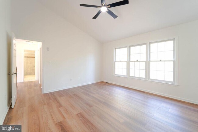 Building Photo - 3244 Titanic Dr