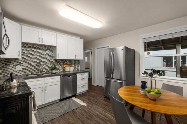 Building Photo - Updated Northgate Home with Modern Comfort, Privacy, and Great Walkability