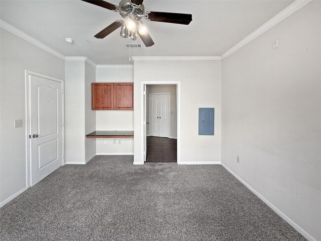 Building Photo - 1711 Old Spanish Trl