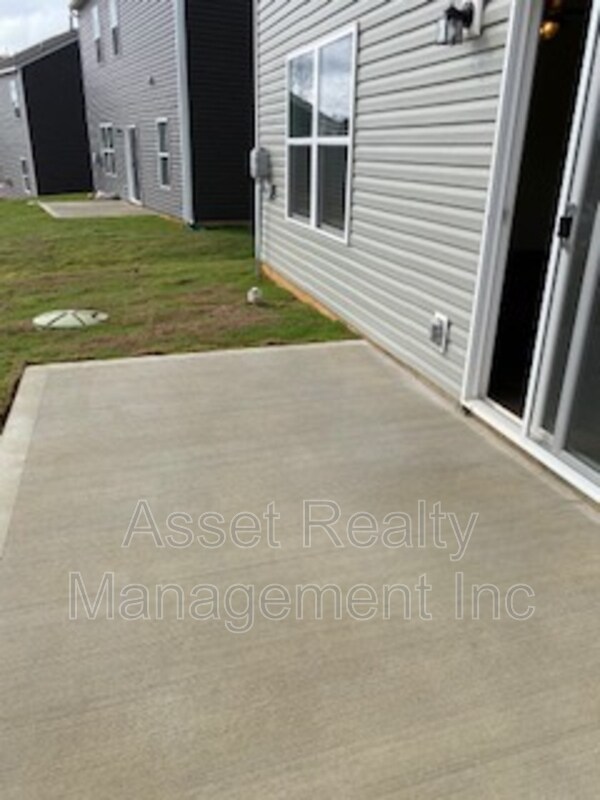 Building Photo - 12134 Evergreen Terrace Ln