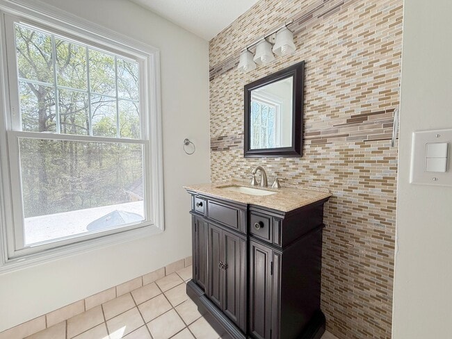 Building Photo - Private 5-Bedroom Dream Home with Creek, Pond & 3 Levels of Living Space