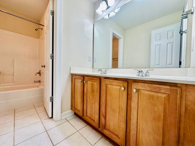 Building Photo - 5 BD, 4 BA Beautiful Wakefield Home