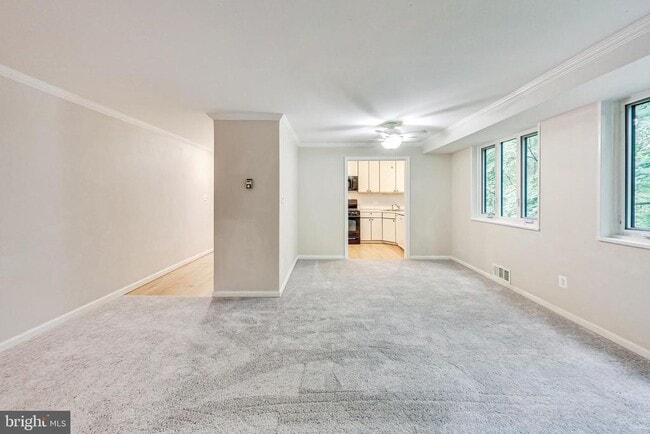 Building Photo - 10501 Montrose Ave