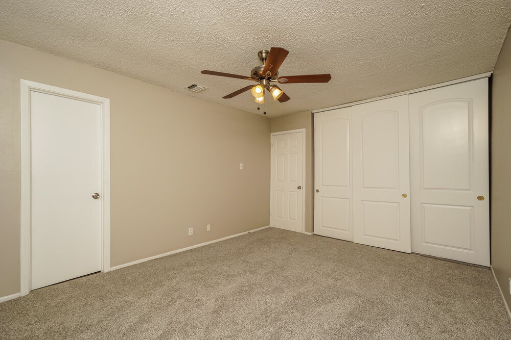 Building Photo - 605 Janice Dr