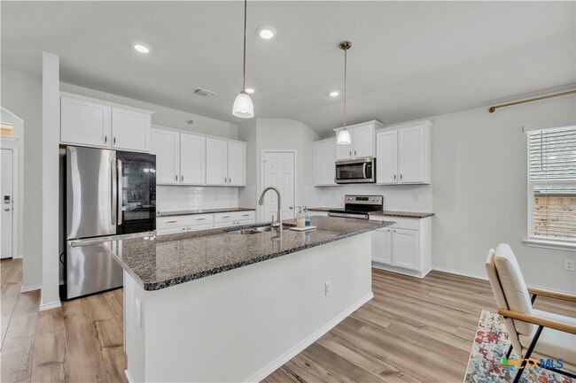 Building Photo - 2420 Elba Dr