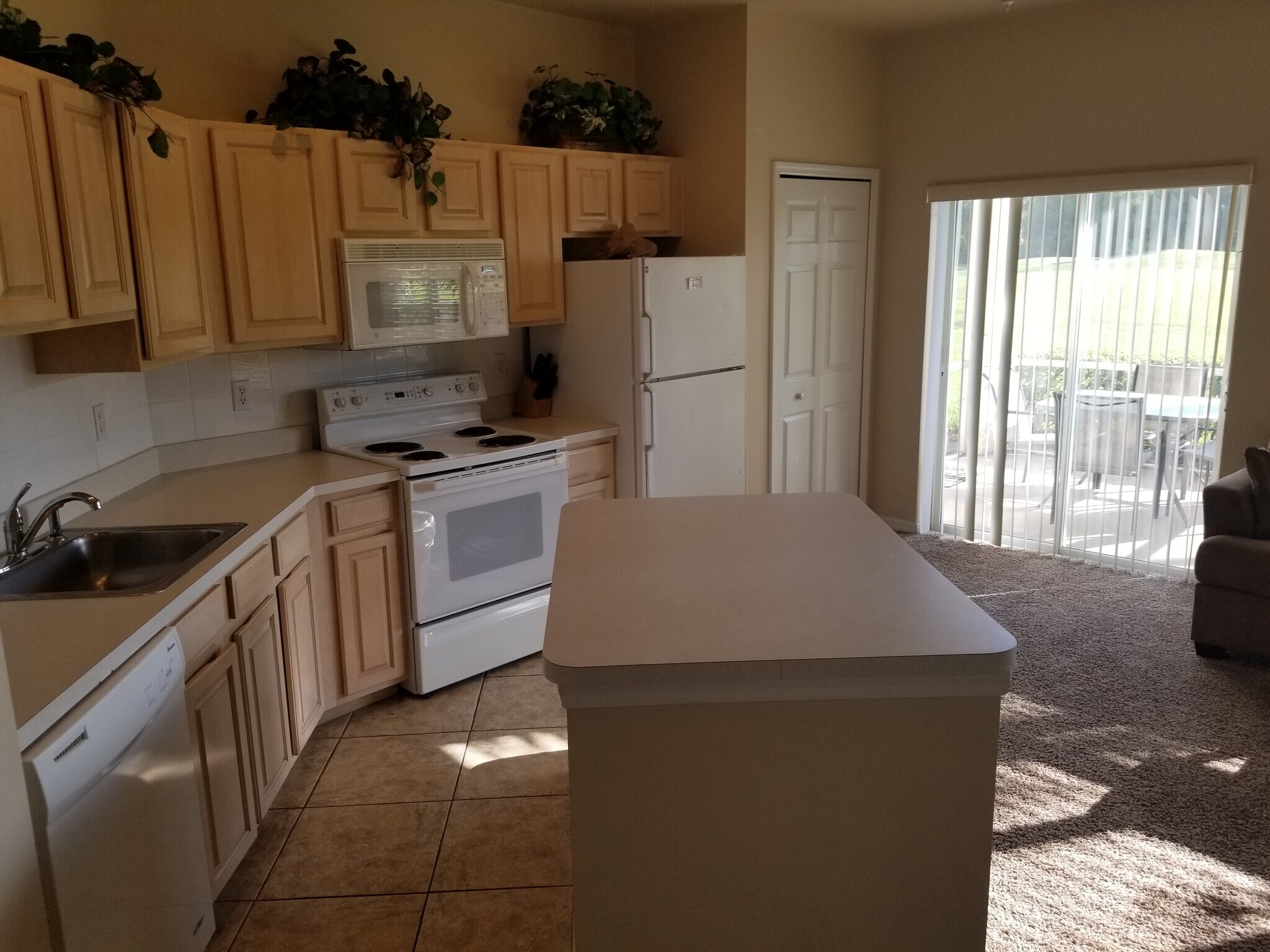 Building Photo - 9835 Perfect Dr