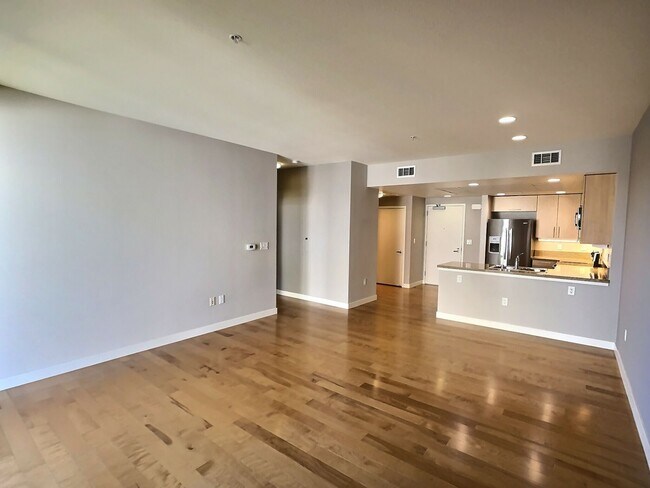 Primary Photo - 1 Bedroom Flat for Rent at Plant 51 in Dow...