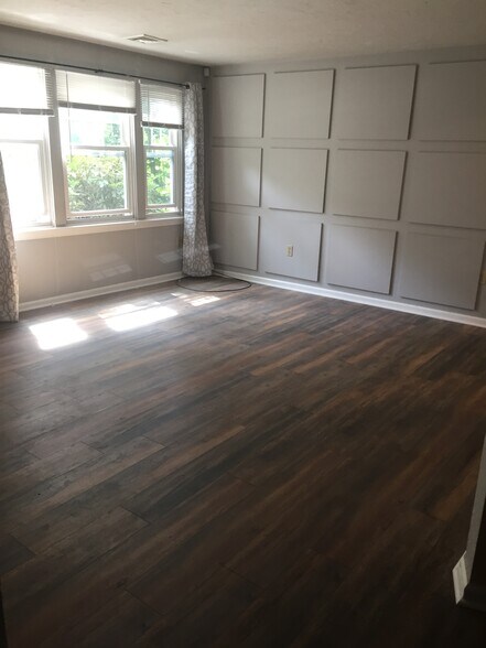 Building Photo - 5202 Halcyon Dr