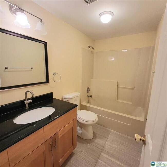 Building Photo - 1081 Barnside Rd