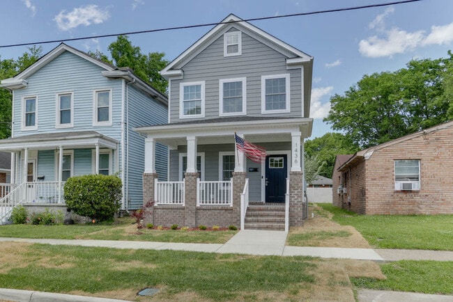 Primary Photo - 1436 W 39th St