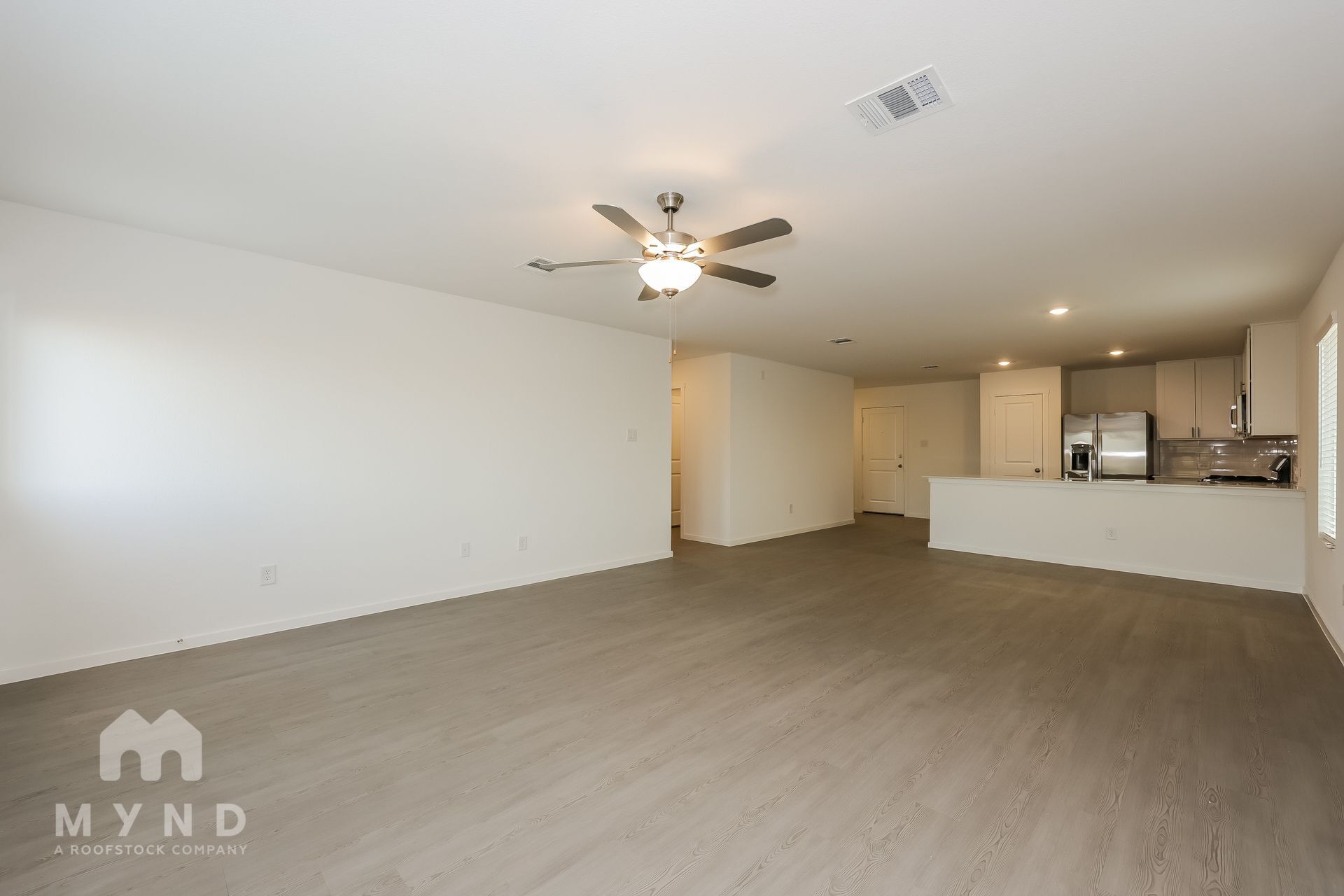 Building Photo - 2700 Ctr Crk Ln