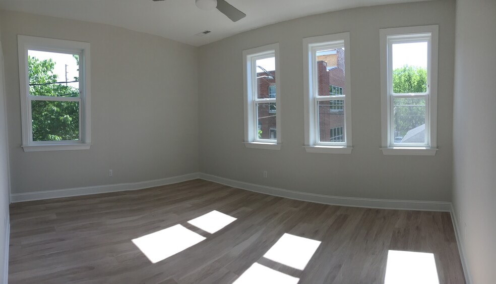 Upstair bedroom 1 - 1507 Washington St