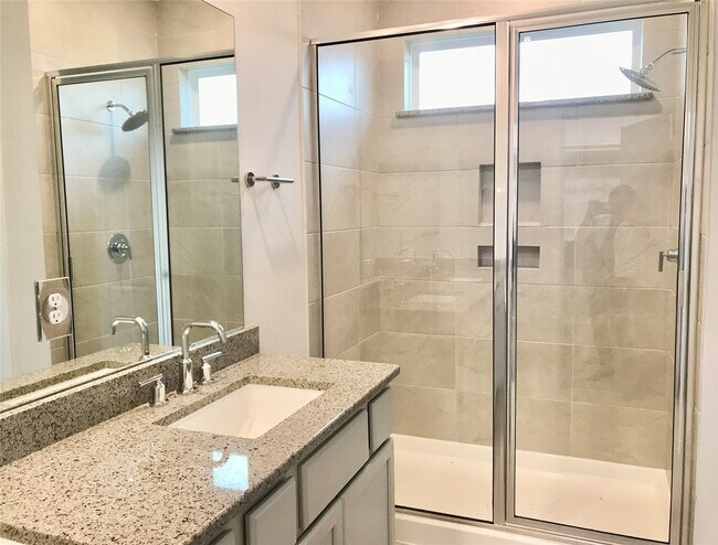 Building Photo - 7823 Skylark Heights Ln