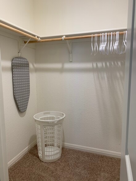 Building Photo - 291 Seneca Loop