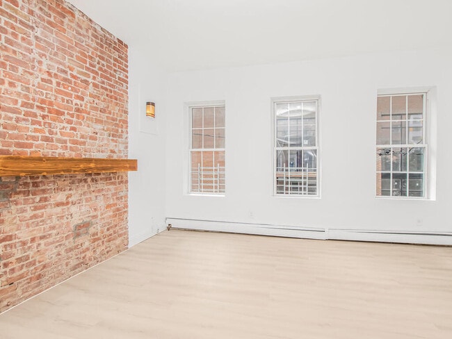 Building Photo - 507 Weiher Ct