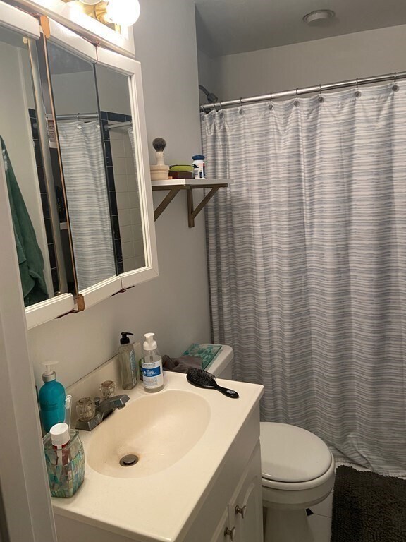 Building Photo - 47 Garden St