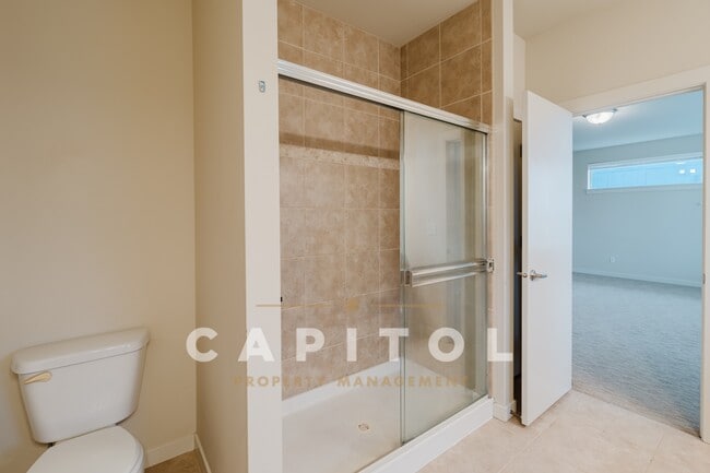 Building Photo - 3166 Vista Verde Ln SW