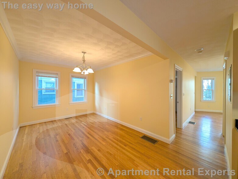 Building Photo - 615 Boston Ave