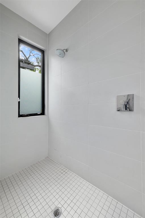 Building Photo - 1208 Hillside Ave