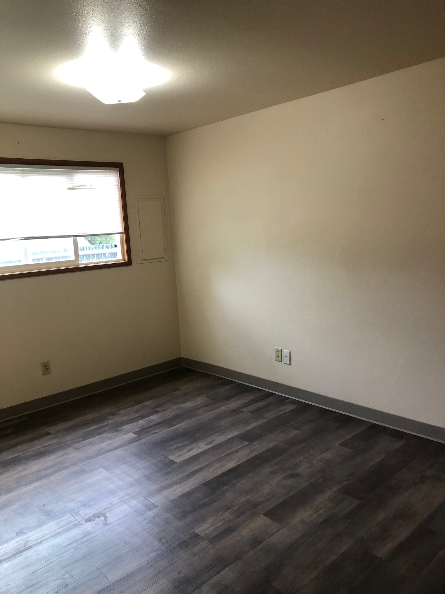 Building Photo - 1319 Z St