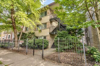 Building Photo - 2645 W Carmen Ave