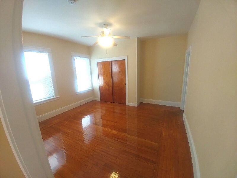 Building Photo - 97 Barrows St