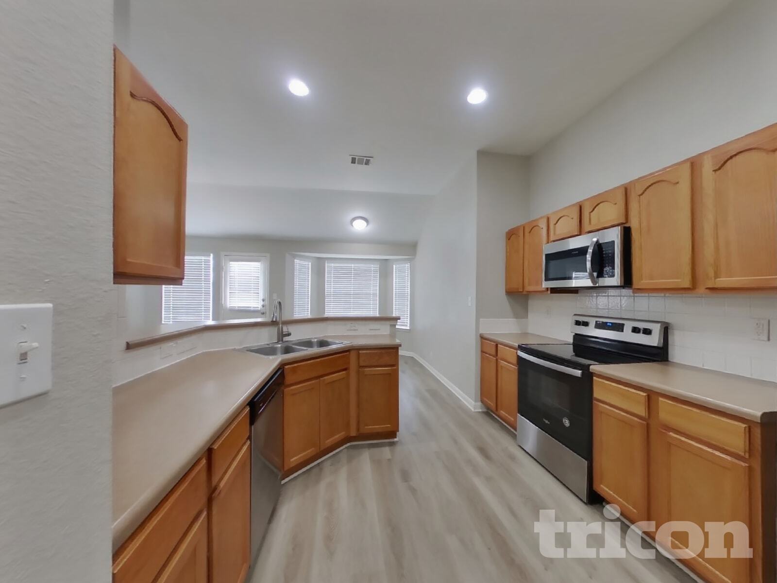 Building Photo - 4842 Dahlia Terrace