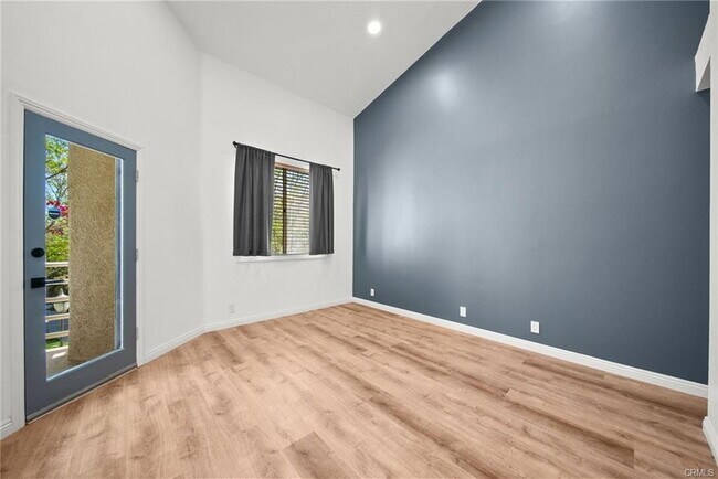 Building Photo - Don't Miss This One | Upgraded Stevenson Ranch Home for Rent