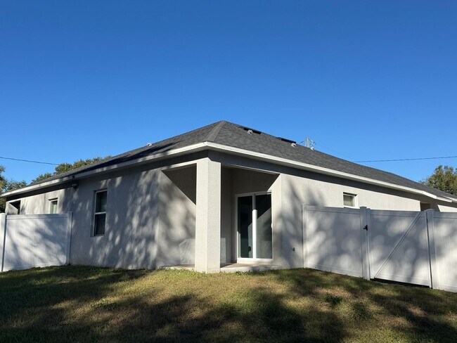Building Photo - Start Fresh in a New 3BD/2BA Home Built for the Way You Live in Oviedo! WASHER & DRYER INCLUDED! ...