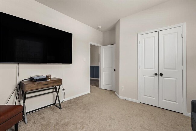 Building Photo - 14213 Freeboard Dr