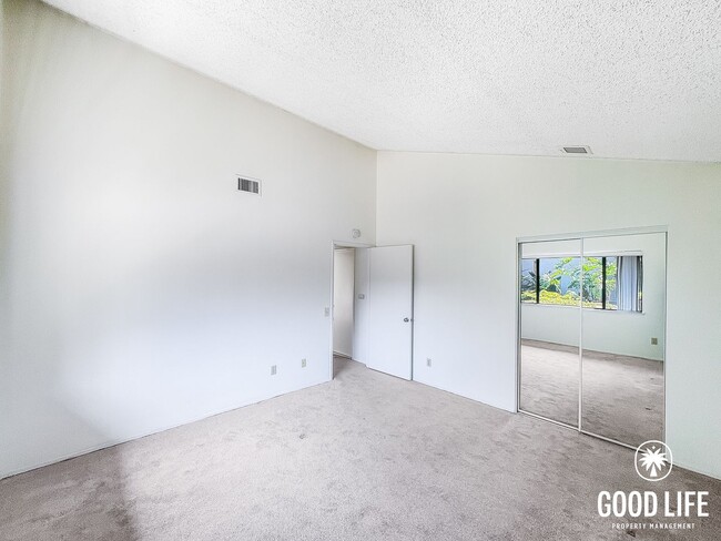 Building Photo - Spacious 3BD/2BA Home in Carlsbad with Community Pool, 2-Car Garage & In-Unit Laundry