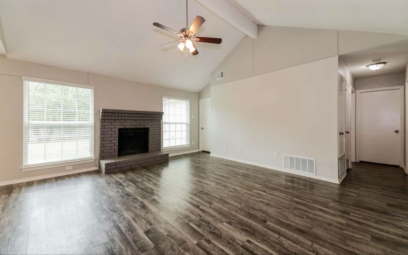 Building Photo - 611 Hanover Dr