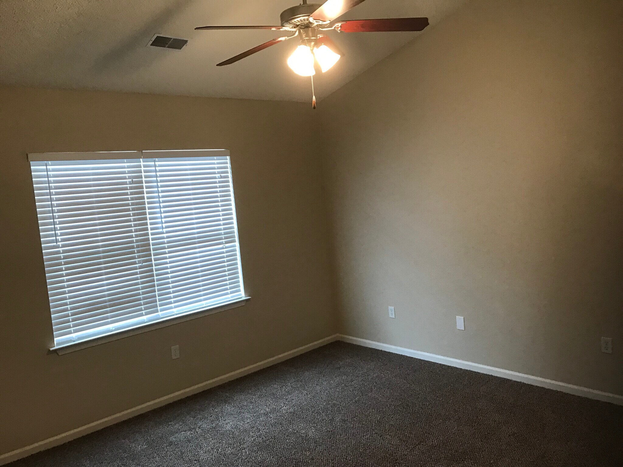 Building Photo - 213 Antigua Pl