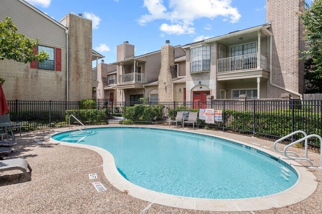 Building Photo - 7350 Kirby Dr