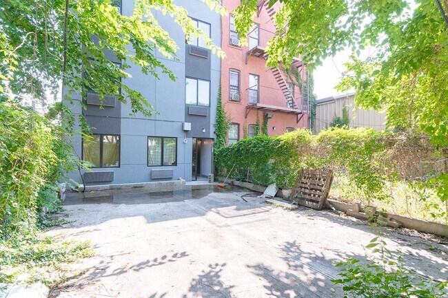 Building Photo - 14 Havens Pl