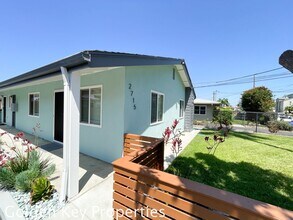 Building Photo - Remodeled 2 Bedroom in Prime Carlsbad Village!