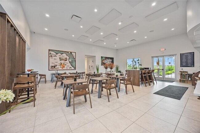 Building Photo - 3703 Hatchery Wy