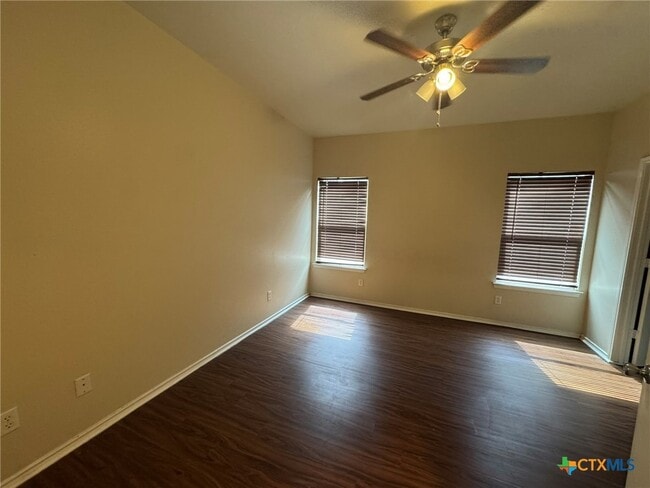 Building Photo - 248 Rosalie Dr