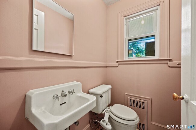 Building Photo - 92 Hazelmere Rd