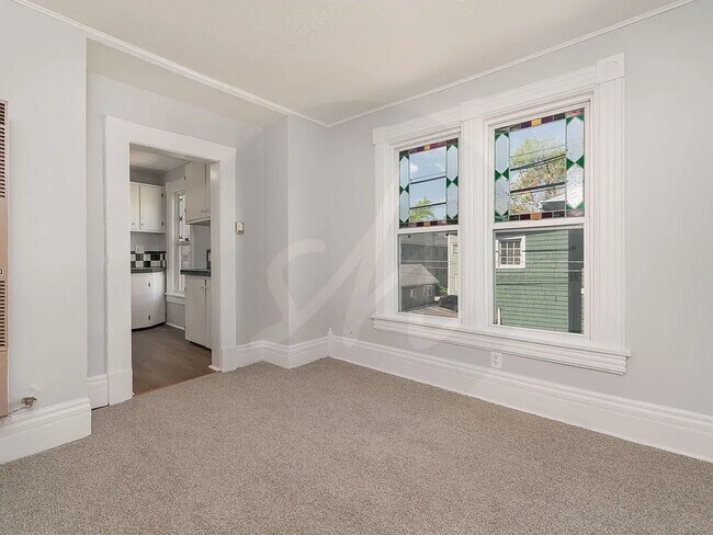 Building Photo - 317 E Monument St