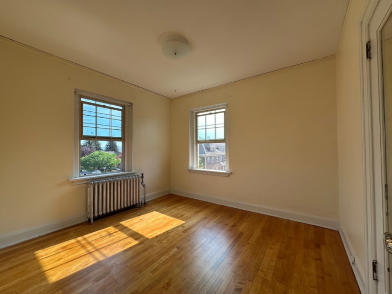 Building Photo - 440 N Park Ave
