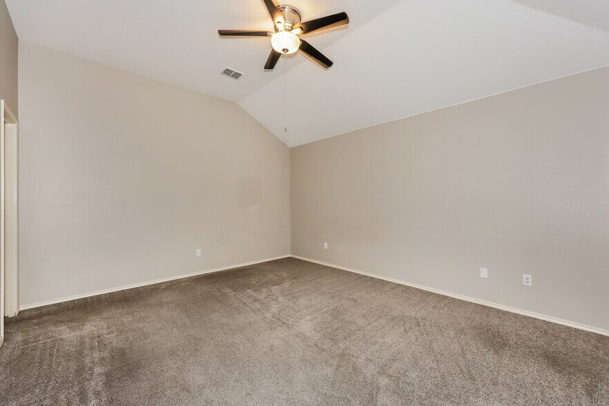 Building Photo - 1082 Magnolia Ln