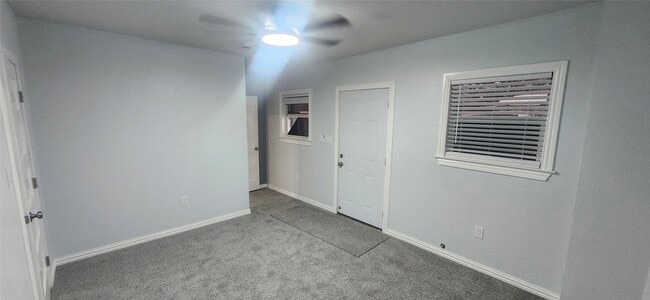 Building Photo - 5280 Atwell Ln