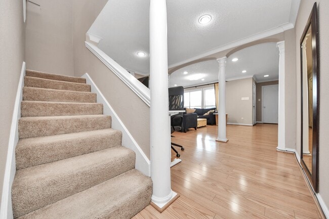 Building Photo - 781 Country Pl Dr