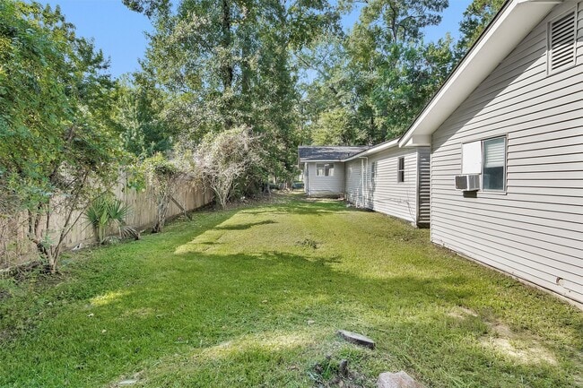 Building Photo - 501 Sioux River Rd