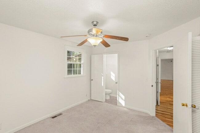 Building Photo - 5100 Colemont Dr