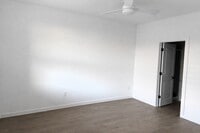 Building Photo - 8438 Bay Rdg Cir