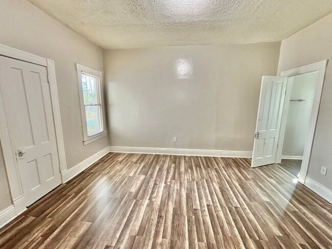 Building Photo - 2612 Hale Ave