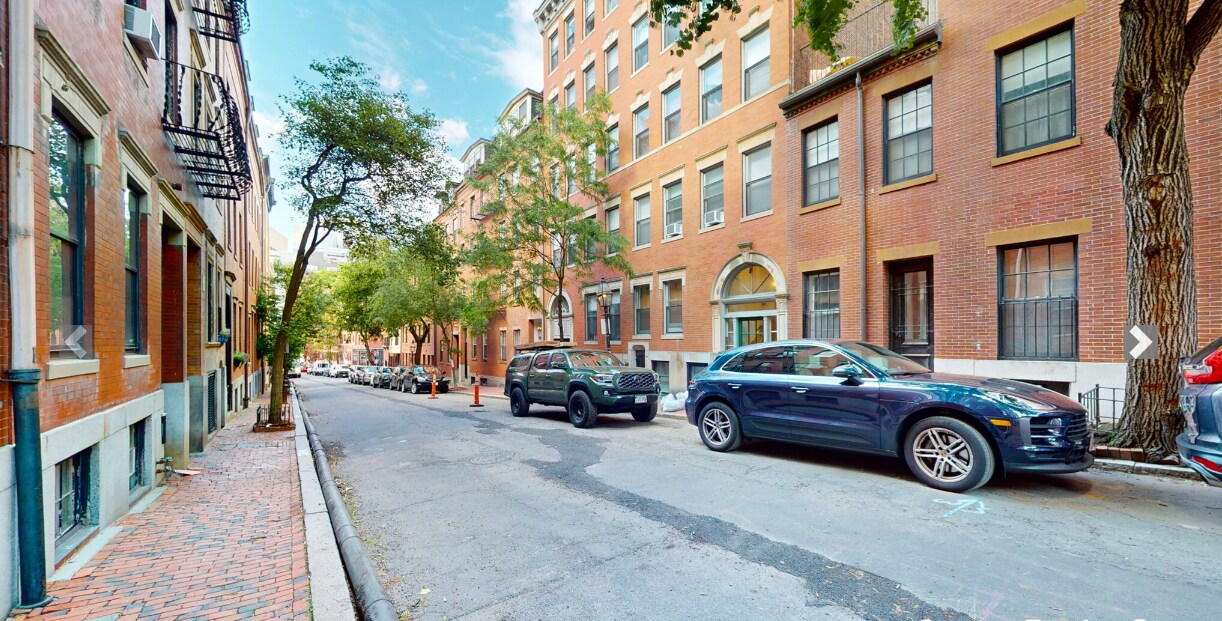 Building Photo - 89 West Cedar St